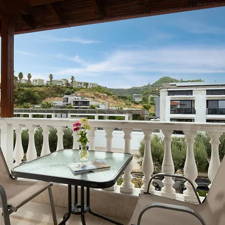 Anastasia Mare * Пефкохори