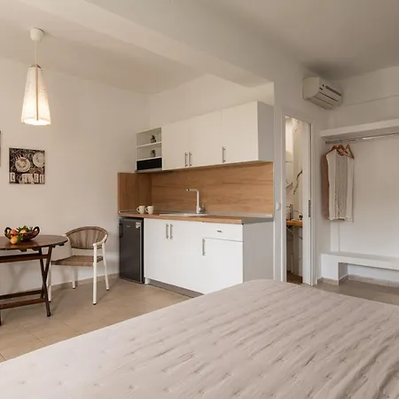 Anastasia Mare Пефкохори